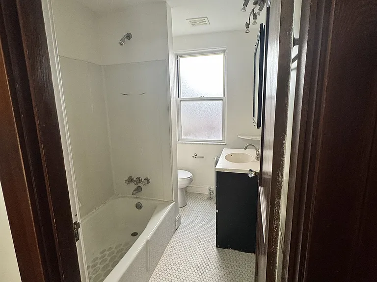2927 Mattern Ave #1 — Photo 11