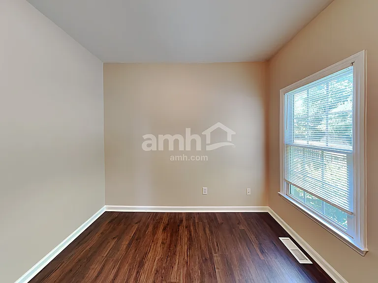 5702 Myakka Ct — Photo 17