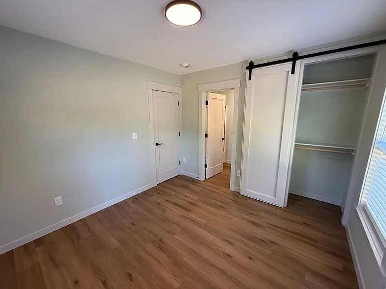 805 Boxwood Ln SE — Photo 12