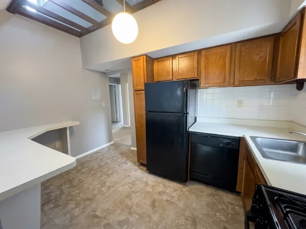 15 Suntop Ct Unit 301, Baltimore, MD 21209