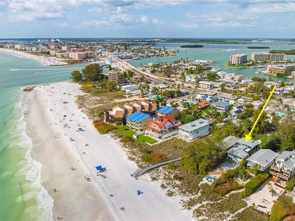 12478 1st St W, Treasure Island, FL 33706