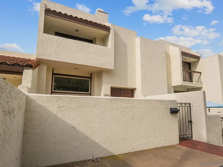 7410 Caminito Carlotta — Photo 6
