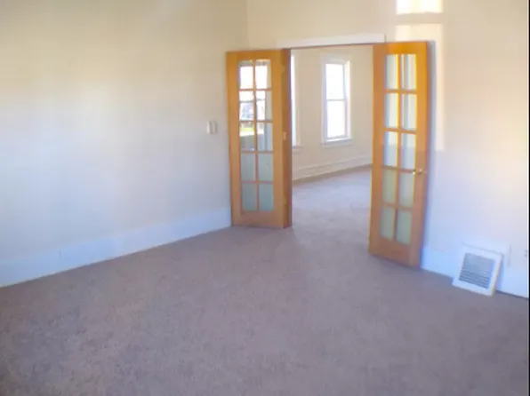1842 La Salle St, Racine, WI 53402