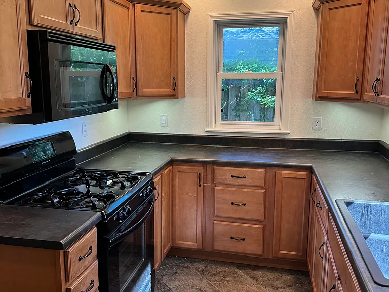 309 N Oak Ave — Photo 7