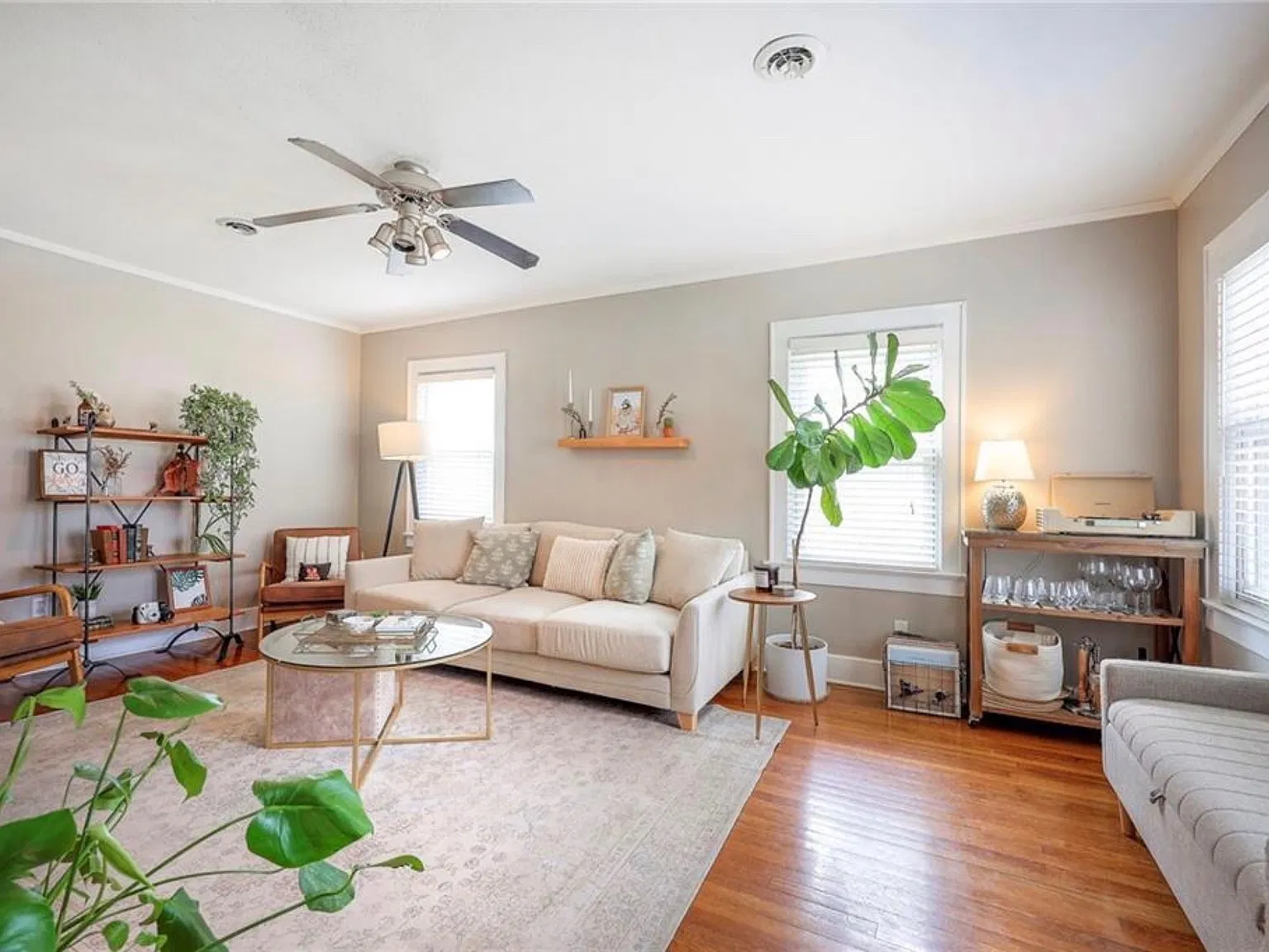 2 bed, 912 sqft, $1,950 — Photo 3
