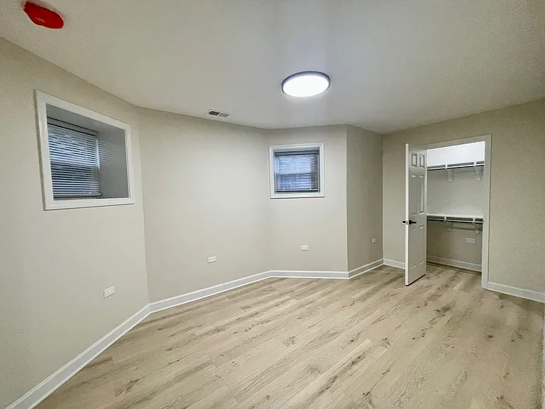 4845 N Kostner Ave #B — Photo 26