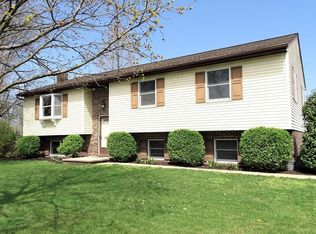 355 E Mount Airy Rd, Stevens, PA 17578