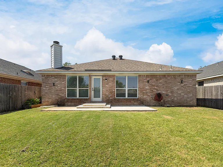 7229 Specklebelly Ln — Photo 33