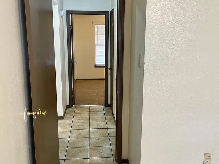 2319 Elm Park Dr — Photo 11