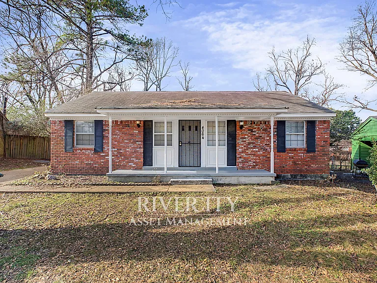 4064 Chippewa Rd — Photo 1
