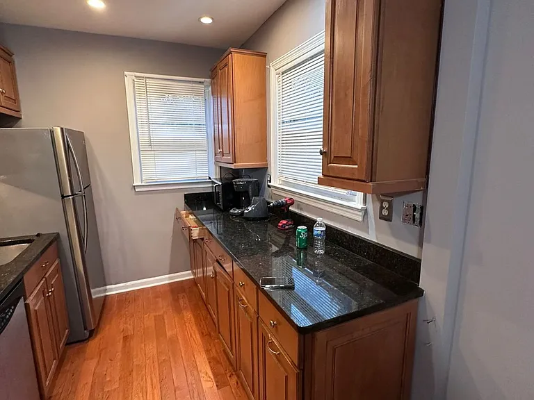 16 New St #2 — Photo 3