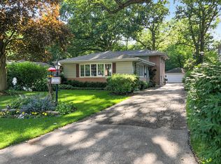 1230 Heatherfield Ln, Glenview, IL 60025