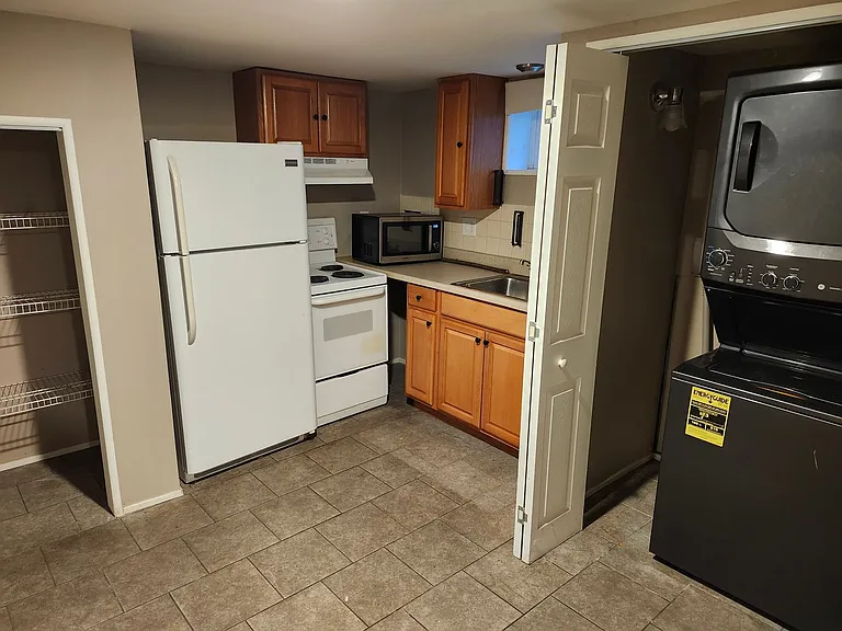 21 Port Republic Rd — Photo 23