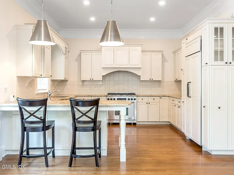 140 Havemeyer Pl — Photo 15