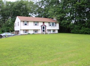 14 Tourtellotte Rd, Putnam, CT 06260