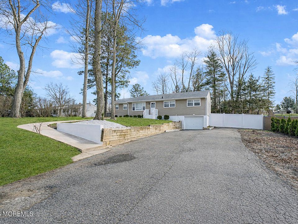 1st image of 2 Pension Road