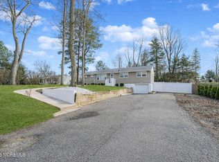 2 Pension Rd, Manalapan, NJ 07726