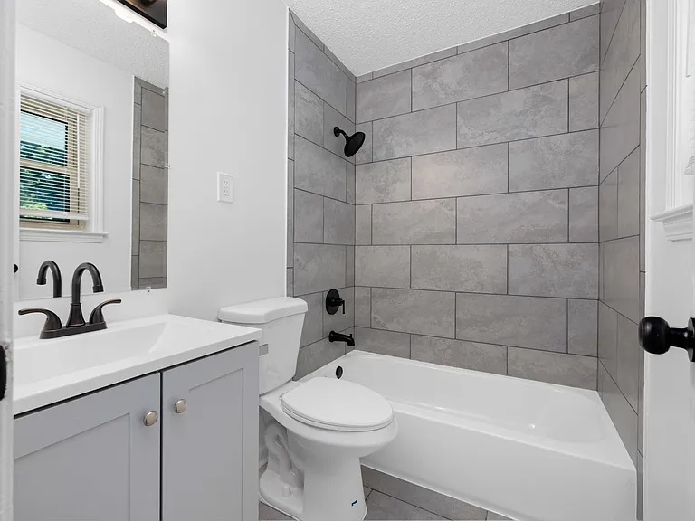 1860 Brookhaven Dr — Photo 24