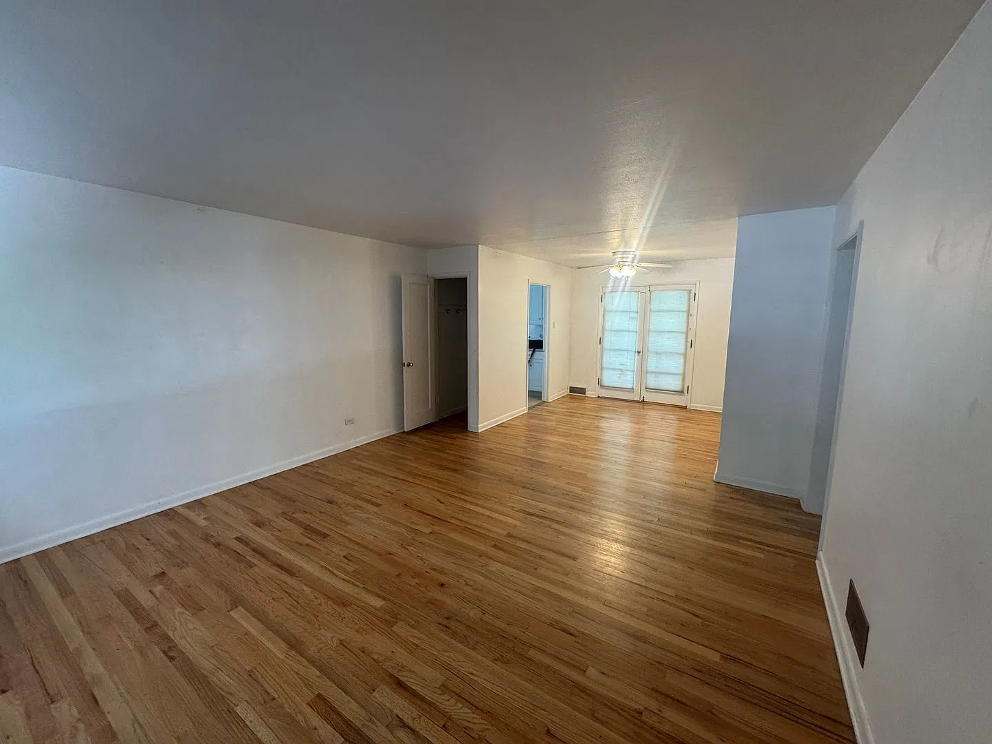 2 Bed 1 bath Home in Wellshire Neighborhood — Photo 4