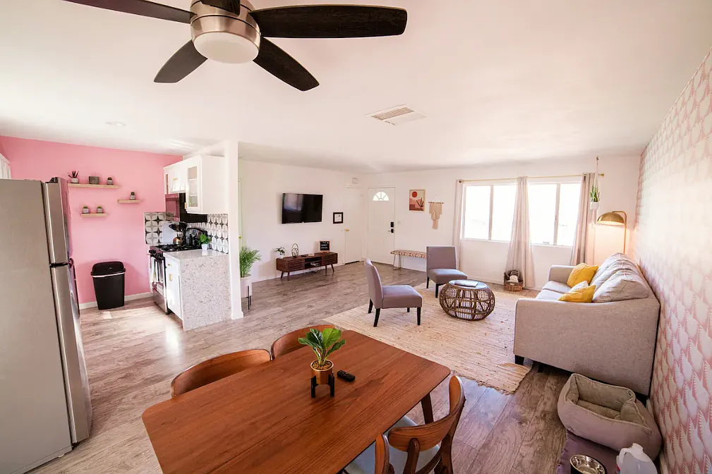 2 bed, 912 sqft, $2,199 — Photo 3