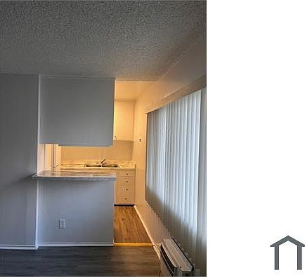 3rd image of 1260 N Beachwood Dr APT 23