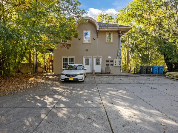 136 Washington Street, Norwich, CT 06360