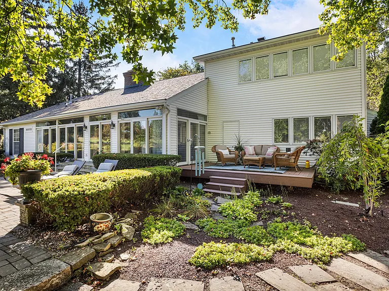 7 Greencroft Dr — Photo 33