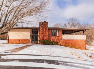 390 Rhea Lee Dr, Paducah, KY 42001