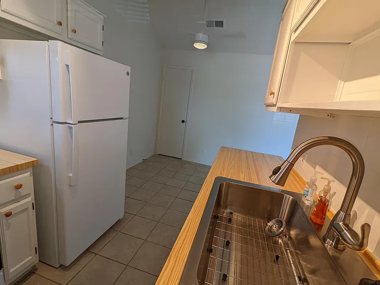 4307 S 1st St #202 — Photo 10
