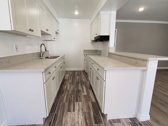 4th image of 9029 Columbus Ave APT 19