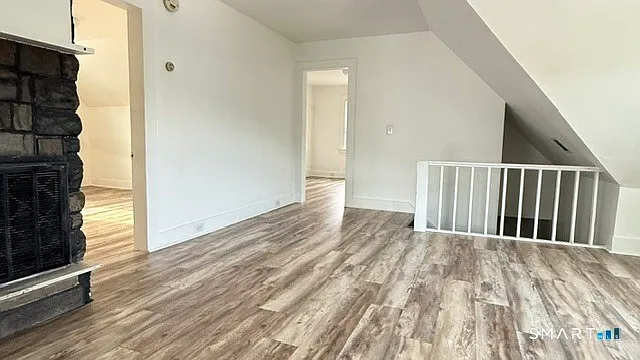 2 bed, 1.0 bath, 1873 sqft, $1,600 — Photo 2