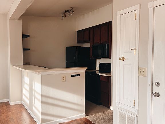 5th image of 2120 Fulton Ave Unit 12