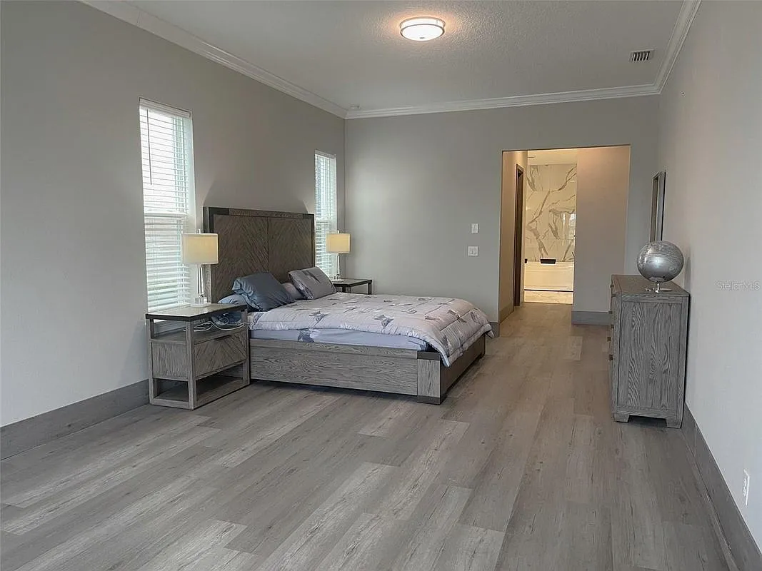 6 bed, 7.0 bath, 5174 sqft, $7,500 — Photo 4