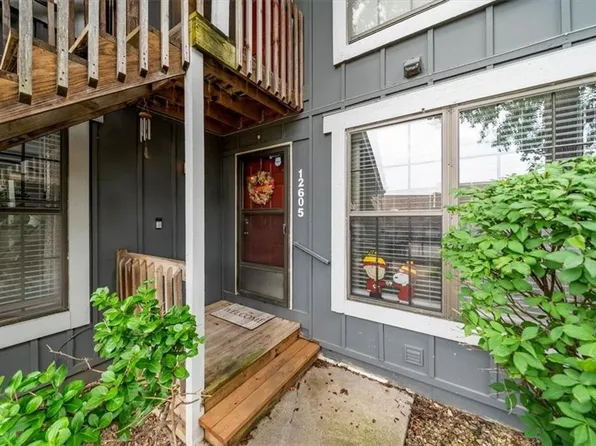 12605 W 110th Ter, Overland Park, KS 66210