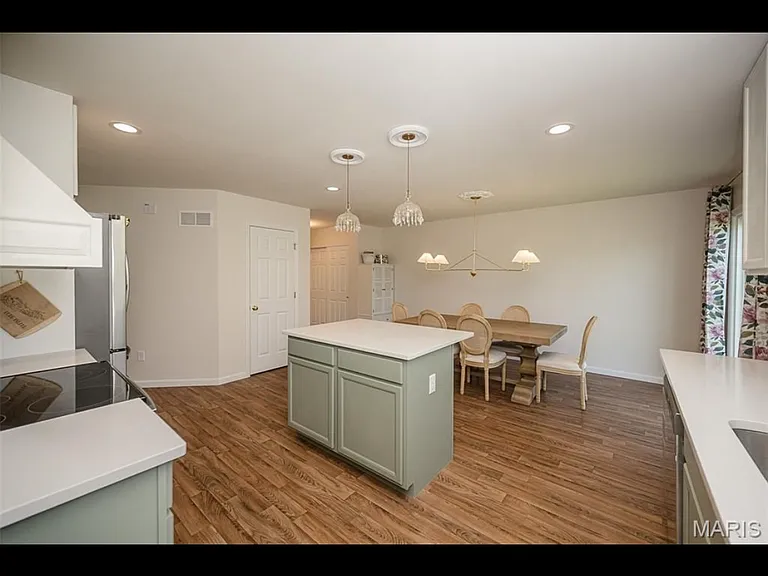 347 Cumberland Ct — Photo 11