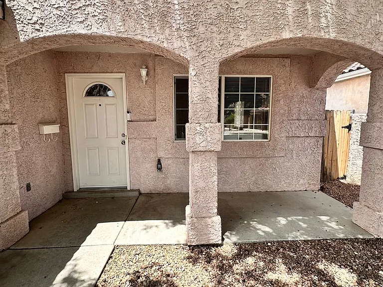 6535 Tierra Prieta Ave NW — Photo 2