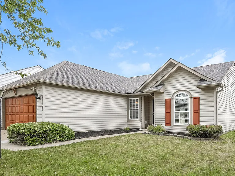 11150 Fall Dr — Photo 3