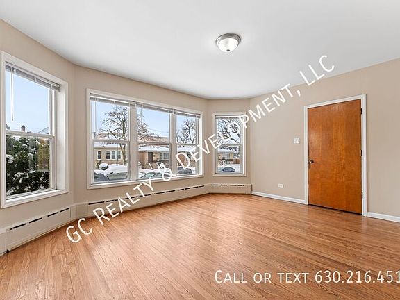 3rd image of 3109 N Neva Ave