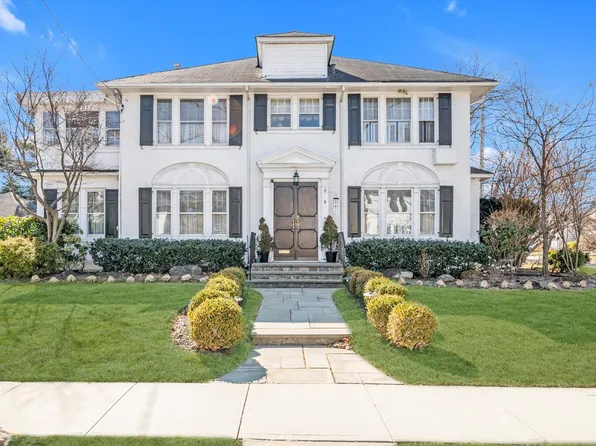 9 Lotus Street, Cedarhurst, NY 11516