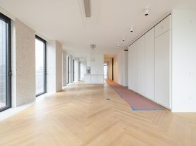 16 W 40th St