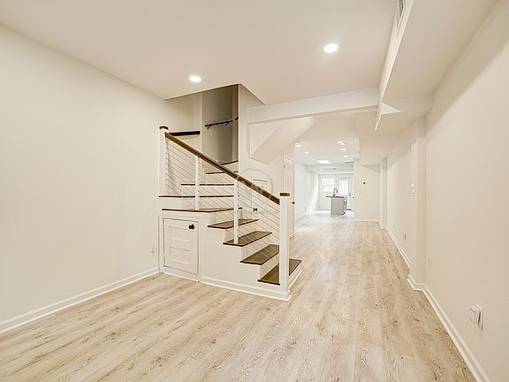 Interior View/Entry Foyer
