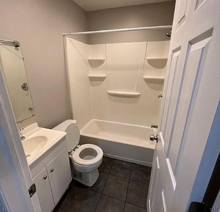 5th image of 3630 Jasper St Floor 2