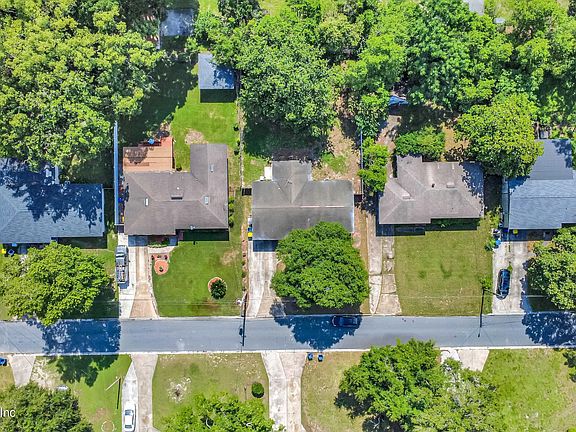 5th image of 2351 CALADIUM Road