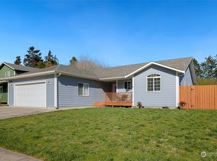 2220 SW Rosario Pl, Oak Harbor, WA