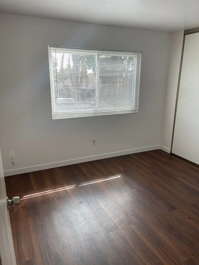 4 bedrooms 2.5 house in Chula Vista. — Photo 3