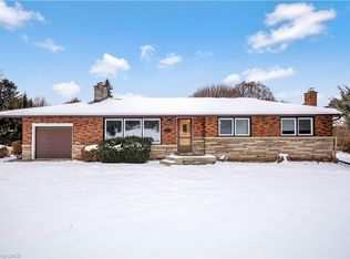 626 Iroquois Ave, Hamilton, ON L9G 3B4