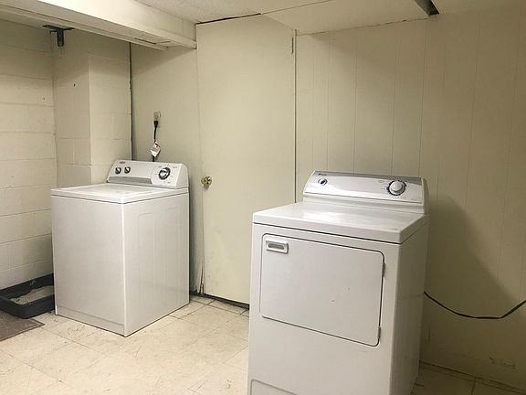 4th image of 2600 E Dekist St