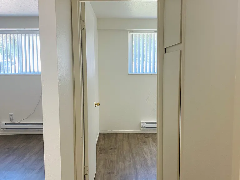 Cedar Cliff Apartments — Photo 11