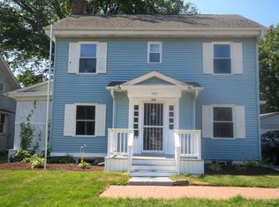 922 W Galena Blvd, Aurora, IL