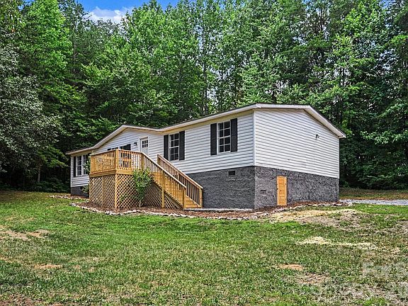 3rd image of 3723 Vickery Dr